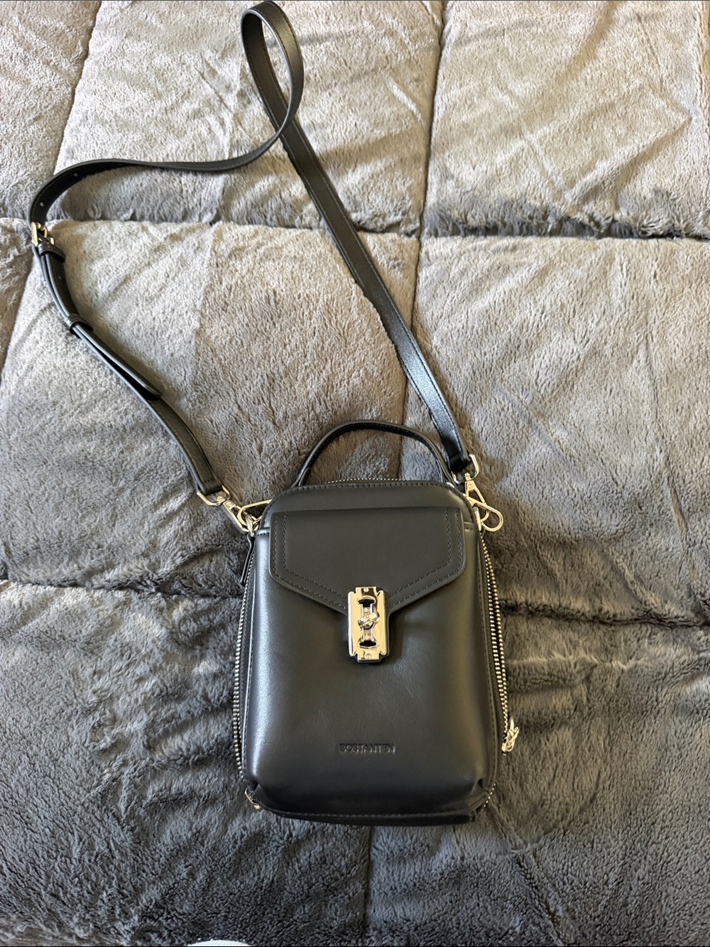 Minooy Black Leather Crossbody with sver Hardware